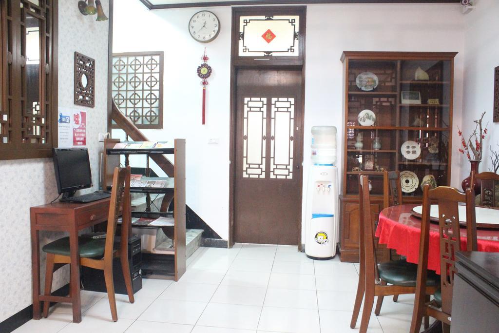 Tainan Travel Inn - Chenggong Univ. Extérieur photo