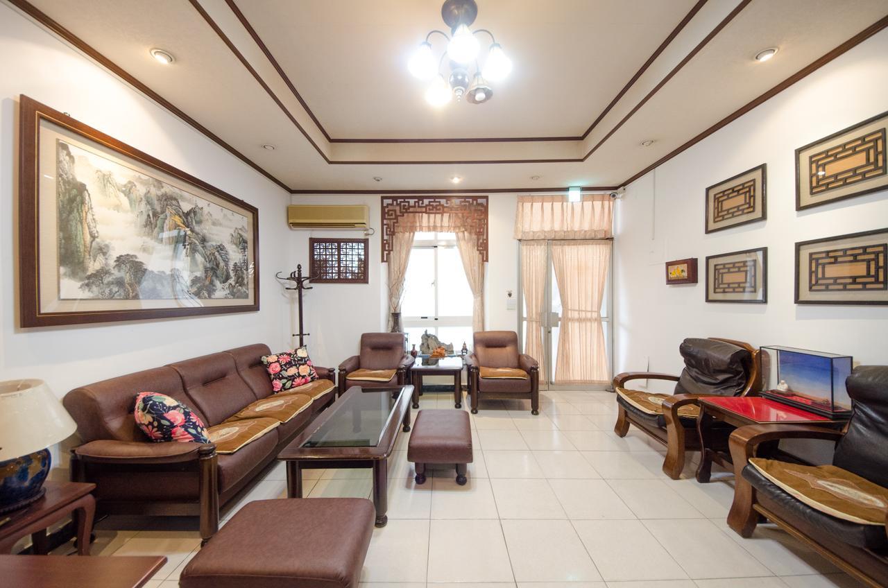 Tainan Travel Inn - Chenggong Univ. Extérieur photo